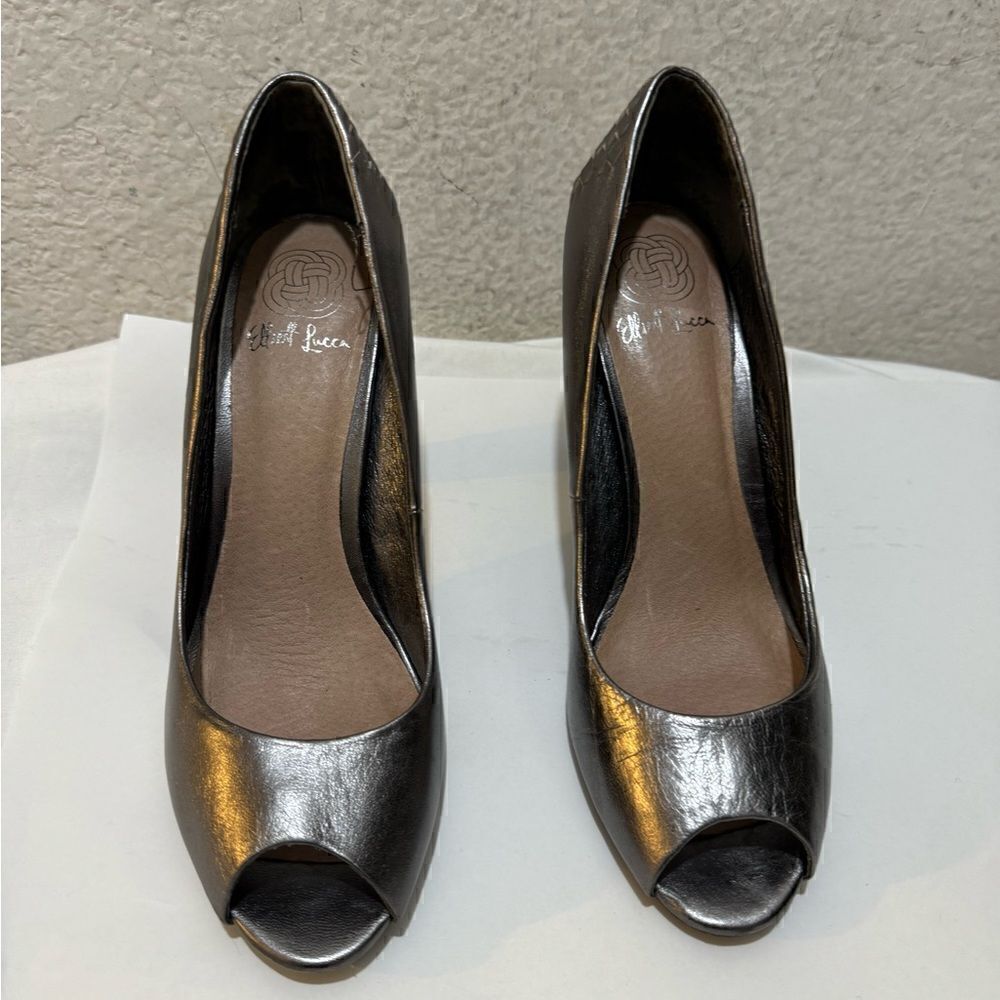 Elliott Lucca Metallic Weaved Peep Toe Heels - Picture 4 of 10